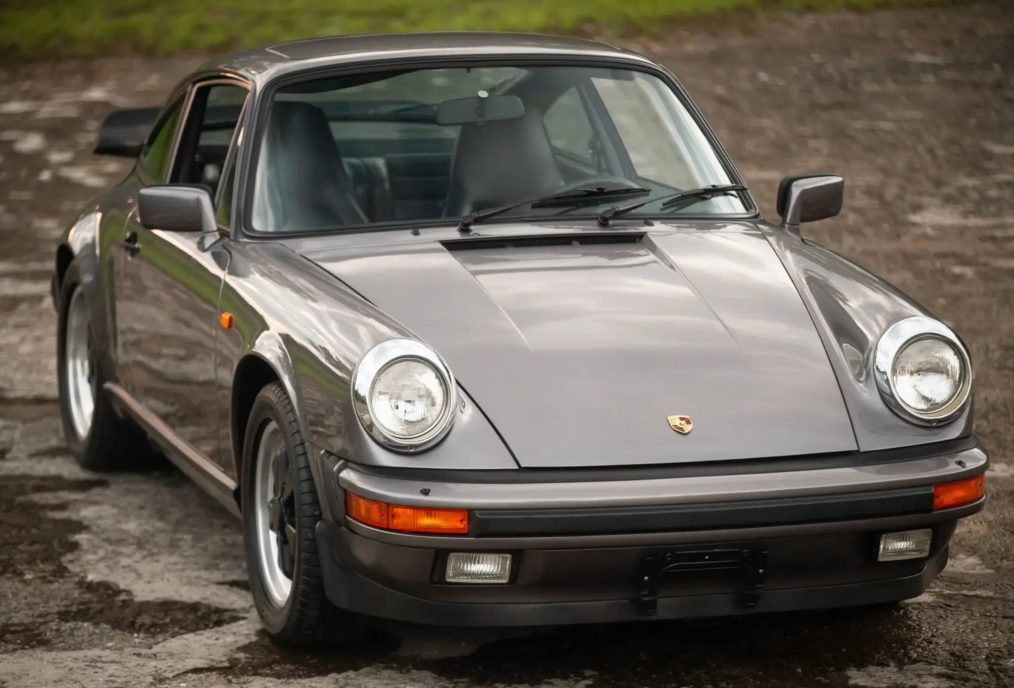 1985 Porsche 911 Carrera sold for $110,000