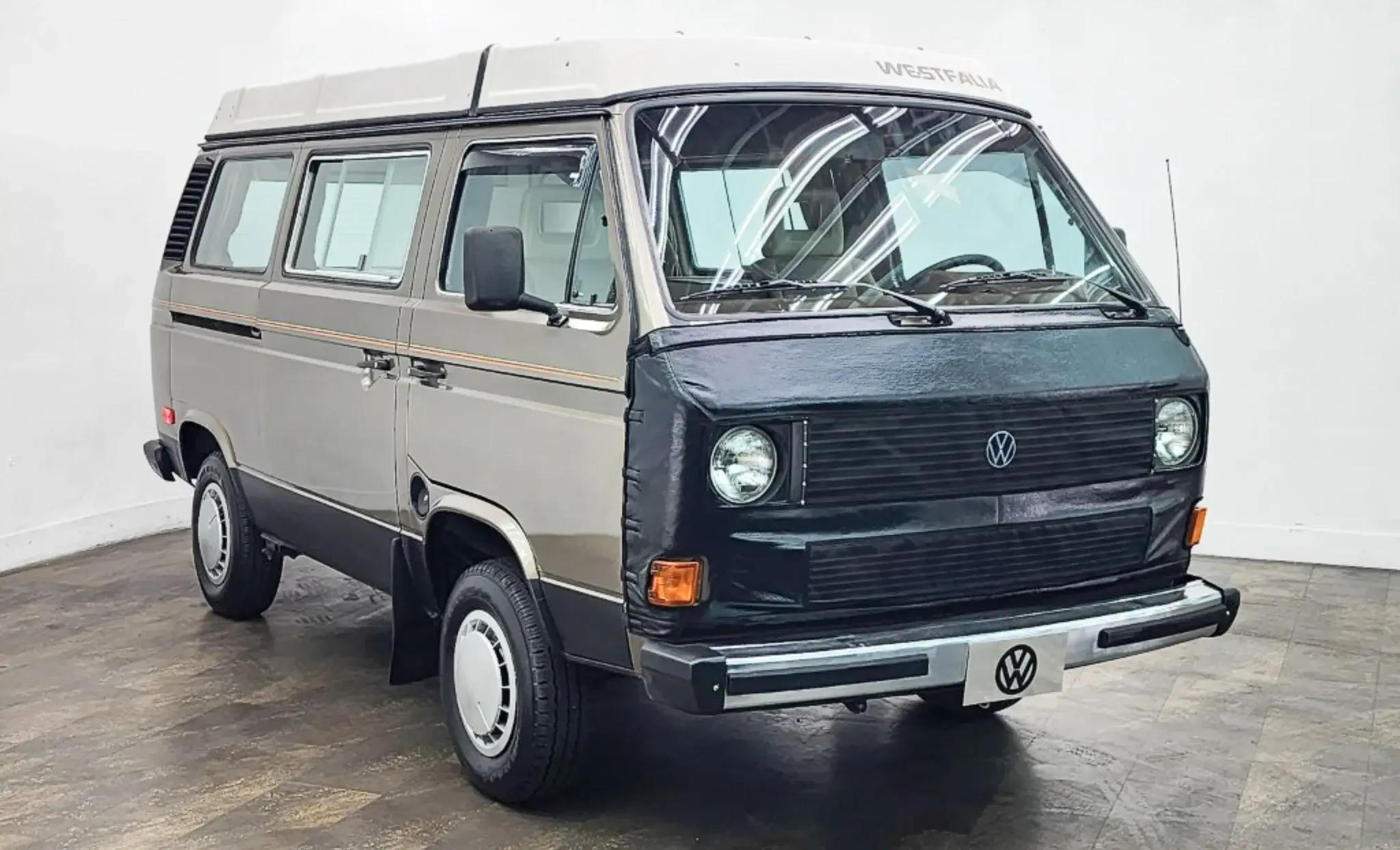 1985 Volkswagen Westfalia Vanagon sold for $20,000