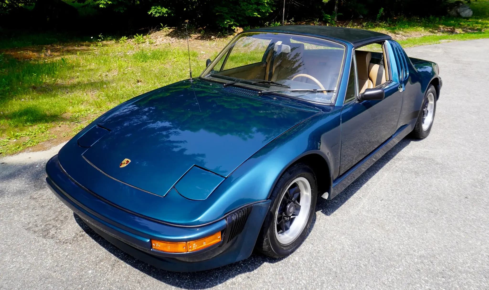 1971 Porsche 914 sold for $12,250