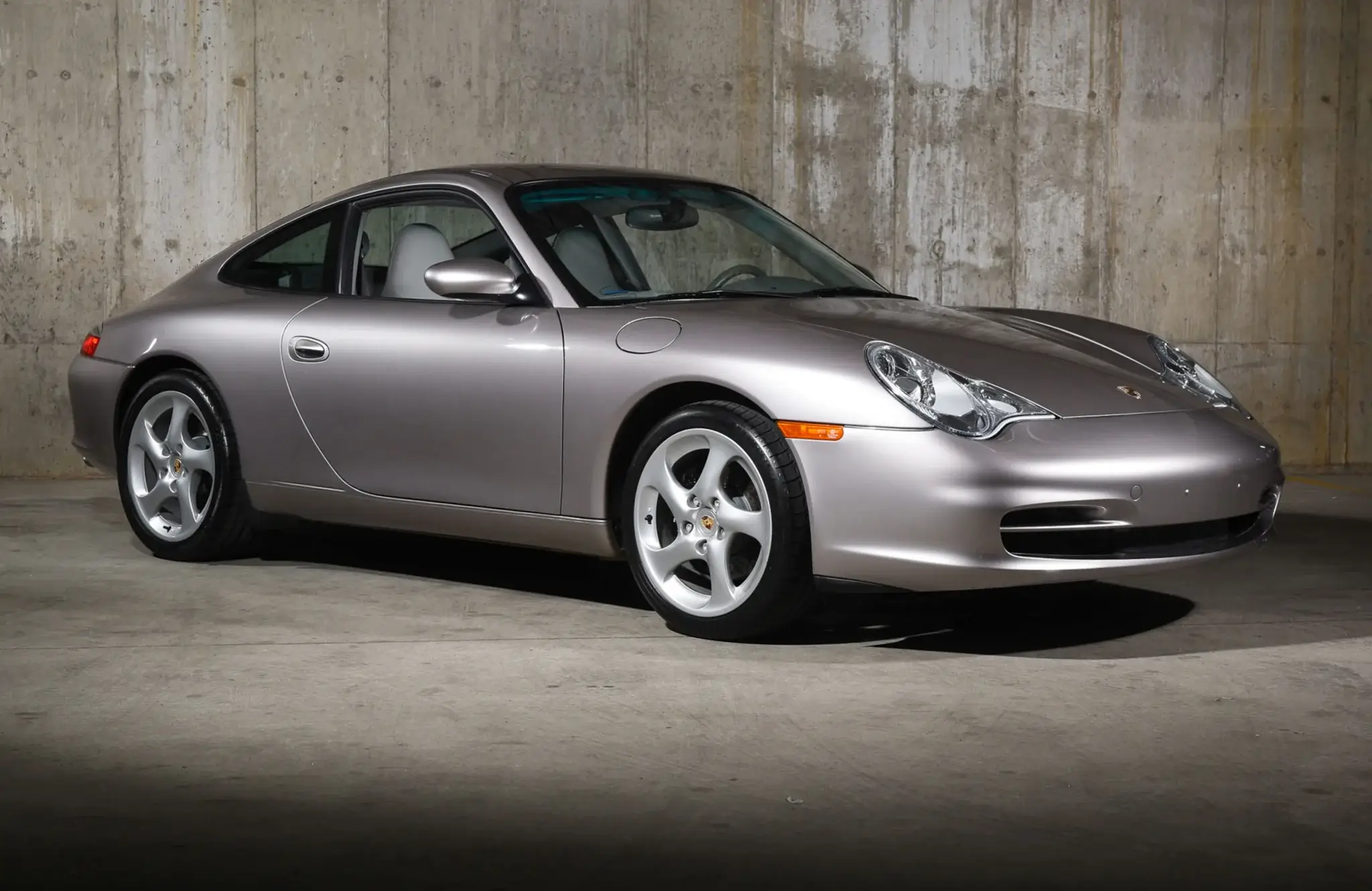 2003 Porsche 911 Carrera sold for $48,000