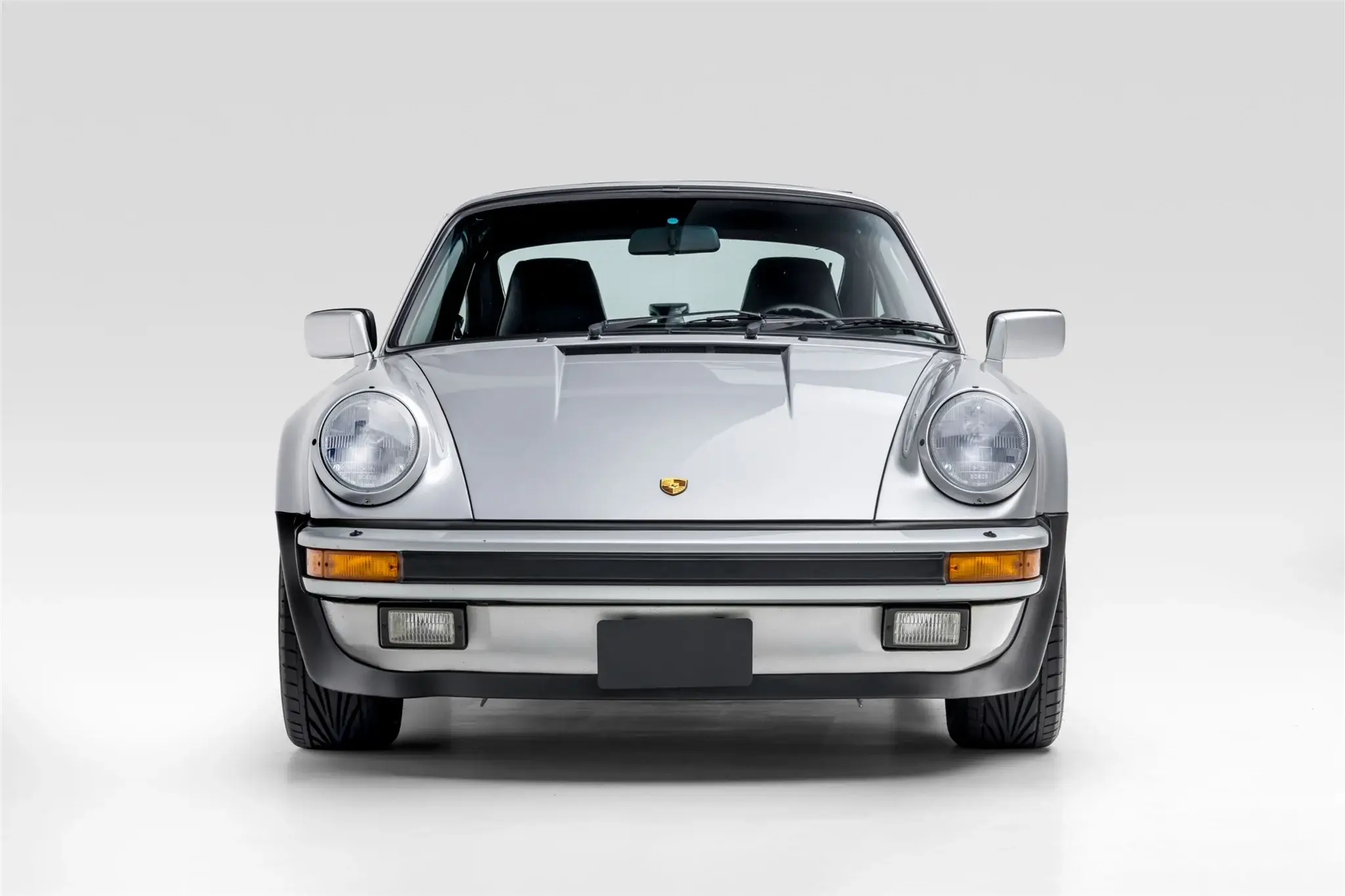 1987 Porsche 911 Turbo sold for $131,000