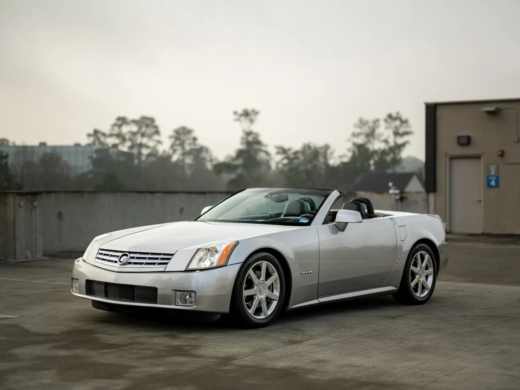 2006 Cadillac XLR sold for $10,500
