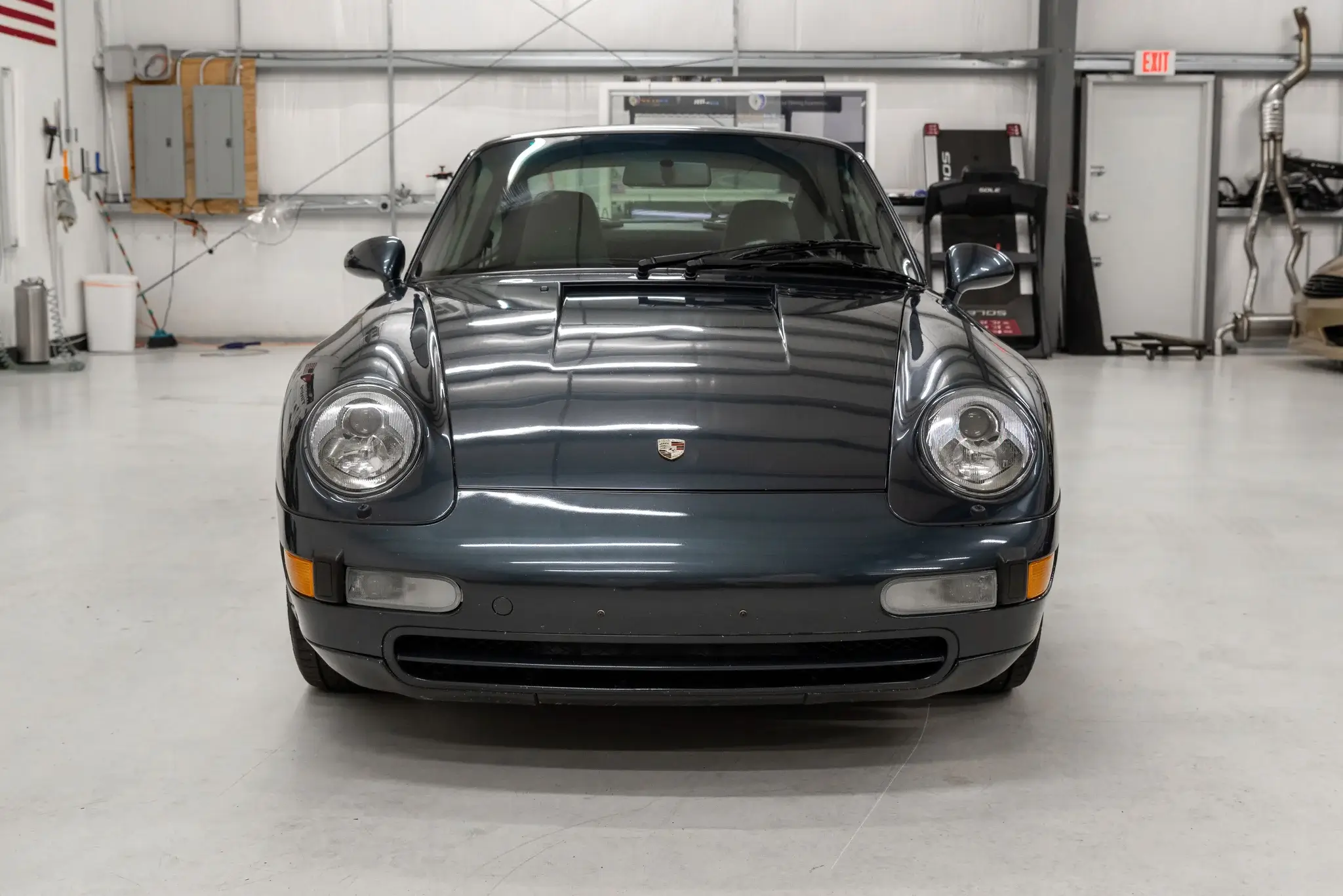 1995 Porsche 911 Carrera sold for $27,000