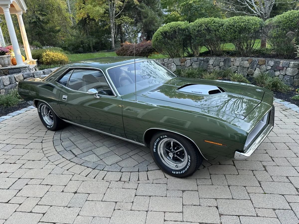 1970 Plymouth Cuda sold for $200,000