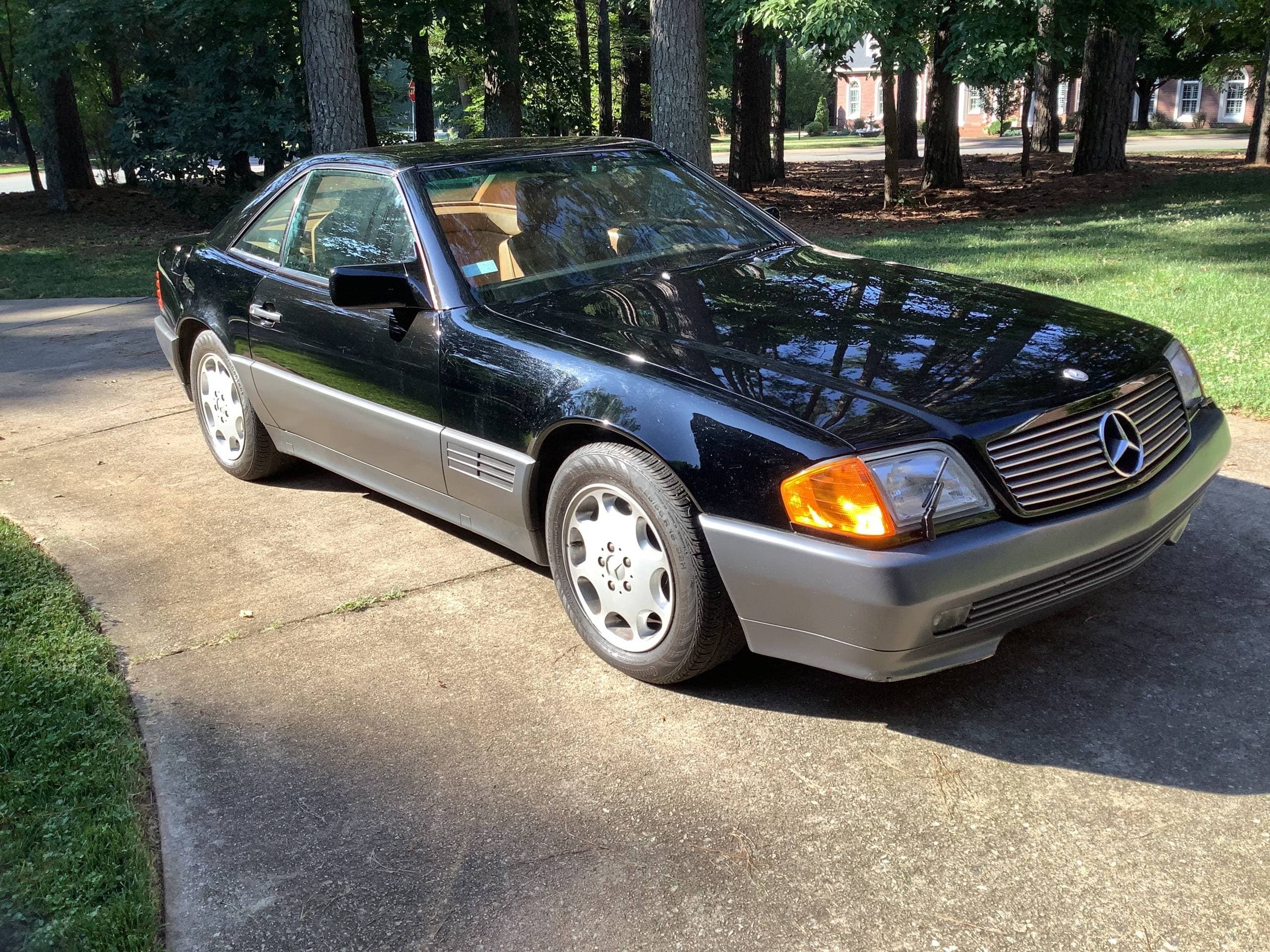 1993 Mercedes-Benz 300SL Convertible sold for $7,350