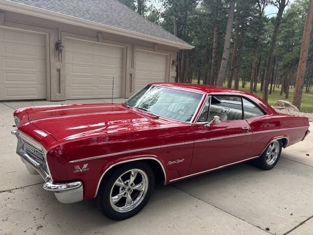 1966 Chevrolet Impala SS sold for $35,500