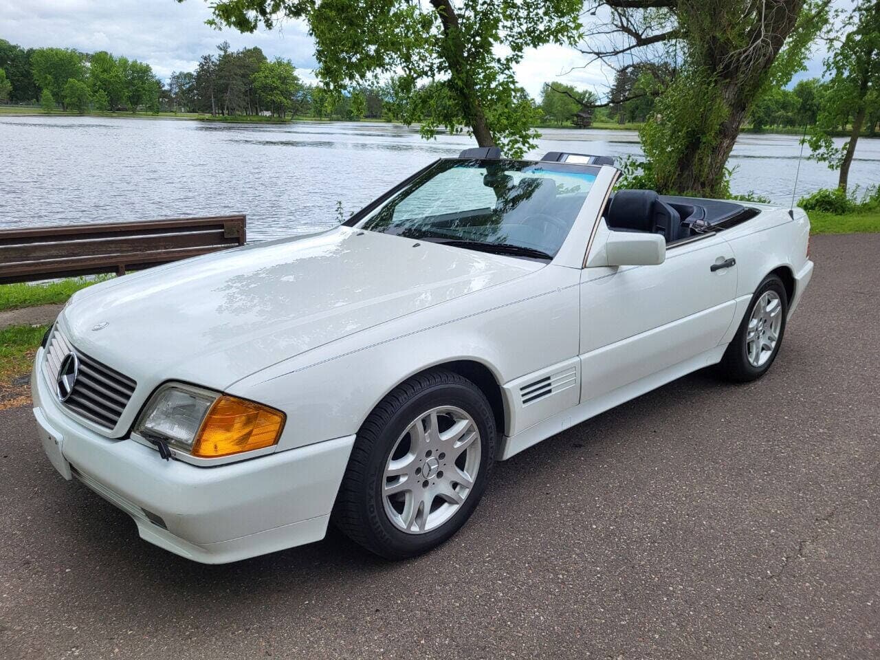 1994 Mercedes-Benz SL500 Convertible sold for $5,460