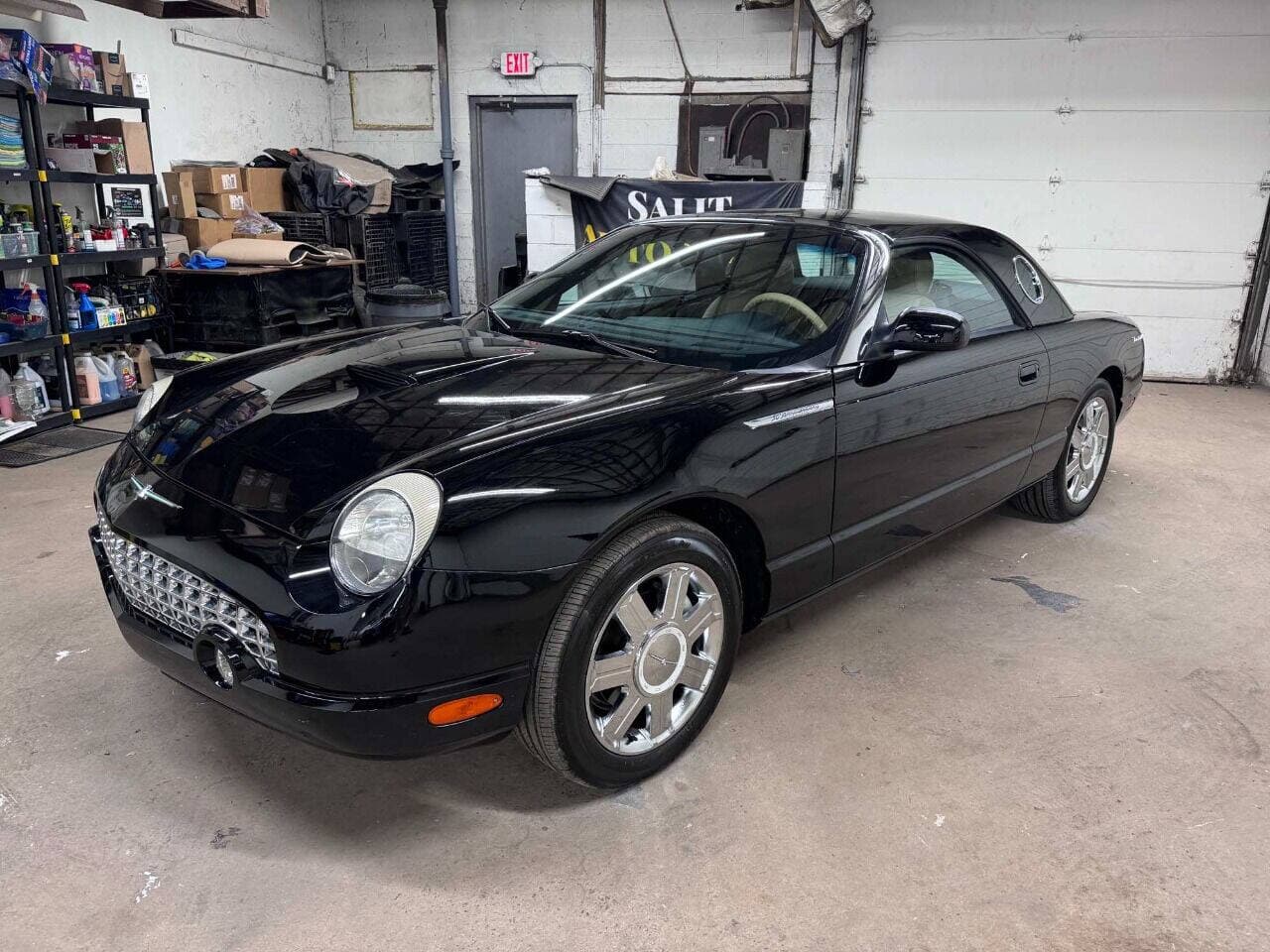 2005 Ford Thunderbird Deluxe Convertible sold for $21,460
