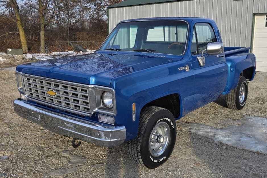 1976 Chevrolet C/K (1973-1991) sold for $30,500