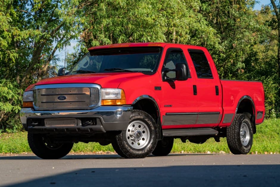 2000 Ford Super Duty 1999-2007 sold for $26,000