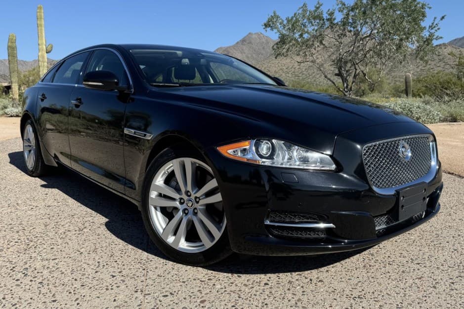 2012 Jaguar X351 XJ (2010-2019) sold for $11,500