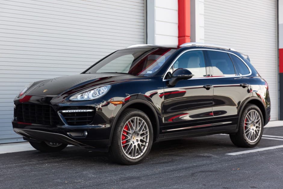 2011 Porsche 958 Cayenne (2011-2018) sold for $25,500
