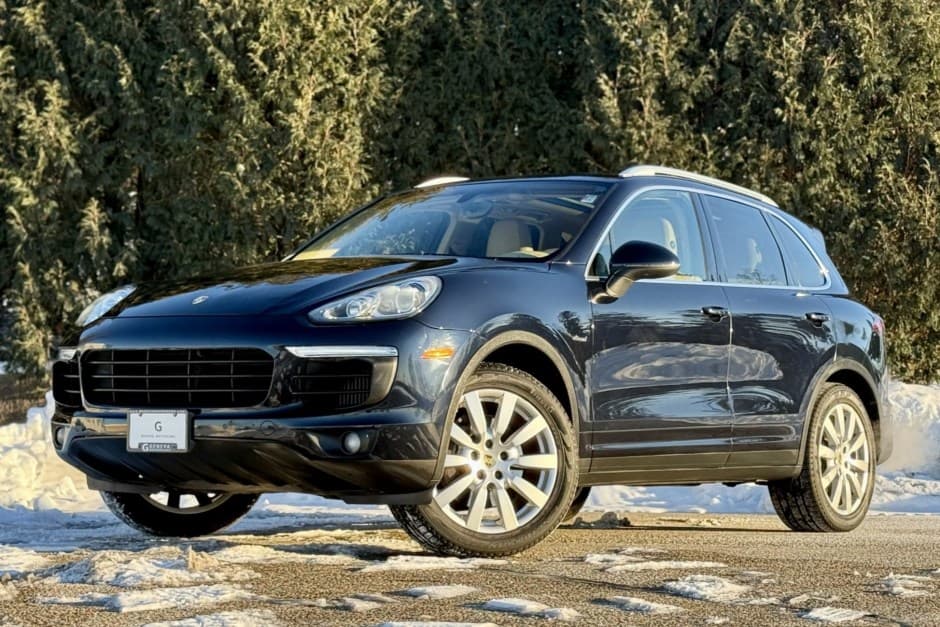 2015 Porsche 958 Cayenne (2011-2018) sold for $25,000