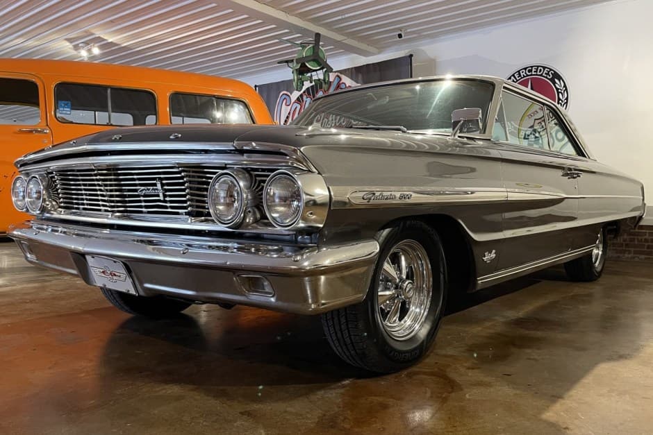 1964 Ford Galaxie sold for $19,100