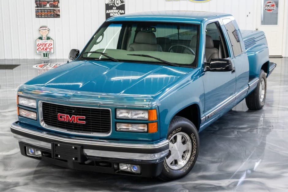 1997 GMC Sierra (GMT400 1988-2002) sold for $24,000