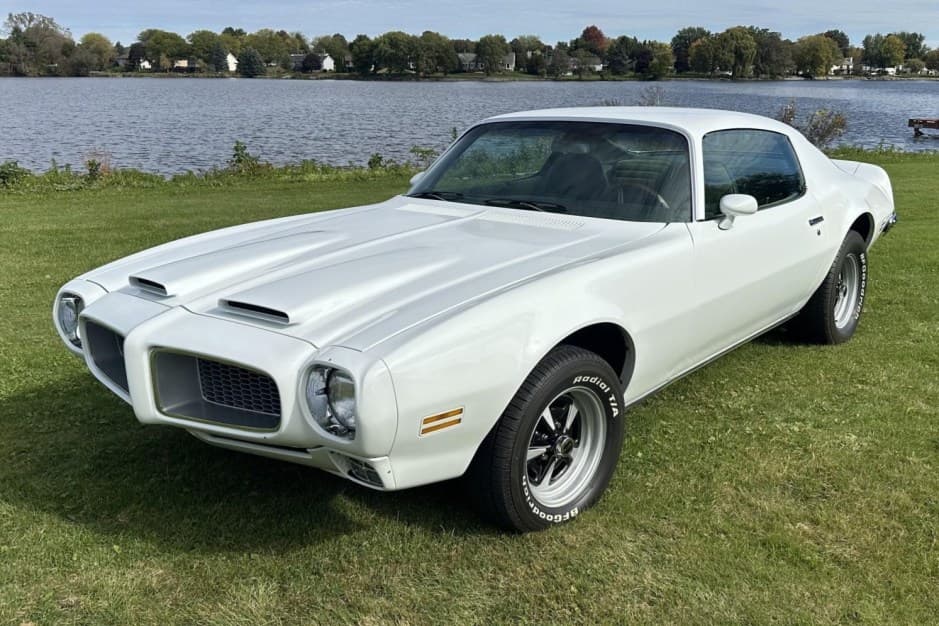 1972 Pontiac Firebird (2nd Generation – 1970-1981) sold for $42,000