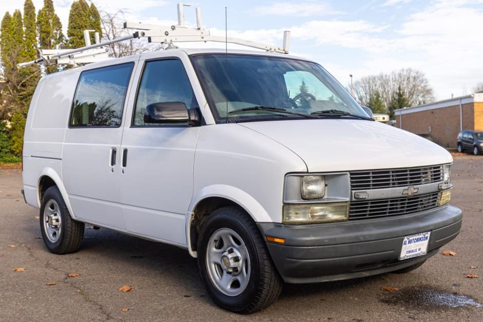 2005 Chevrolet Astro sold for $13,500