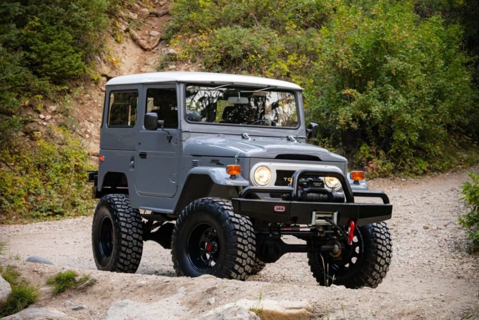 1974 Toyota Land Cruiser FJ40 sold for $70,375