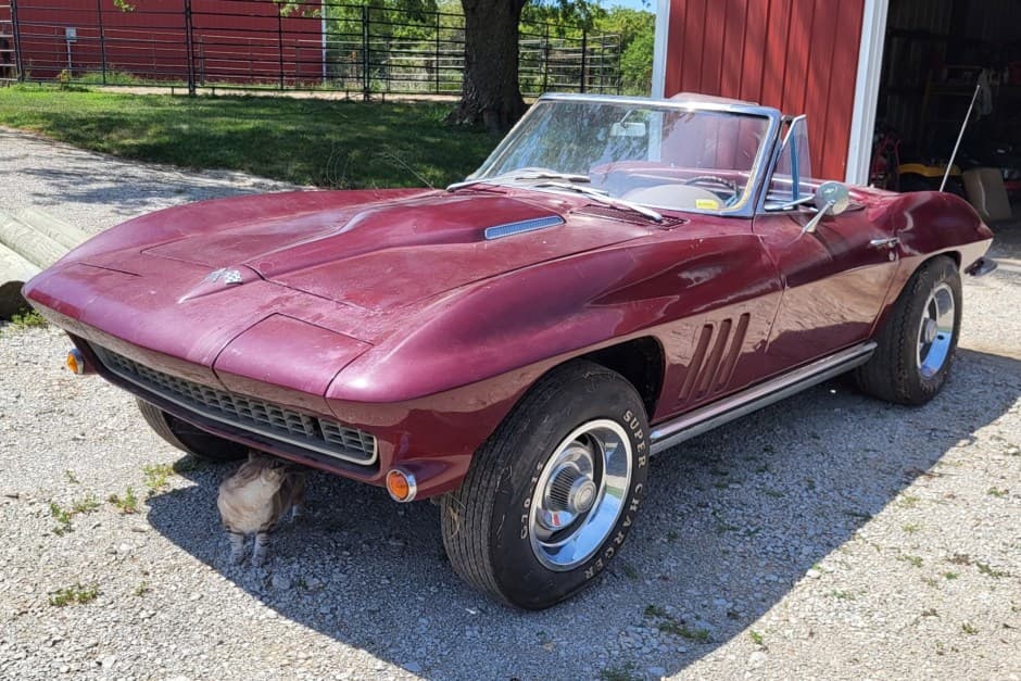 1965 Chevrolet Corvette C2 sold for $34,250