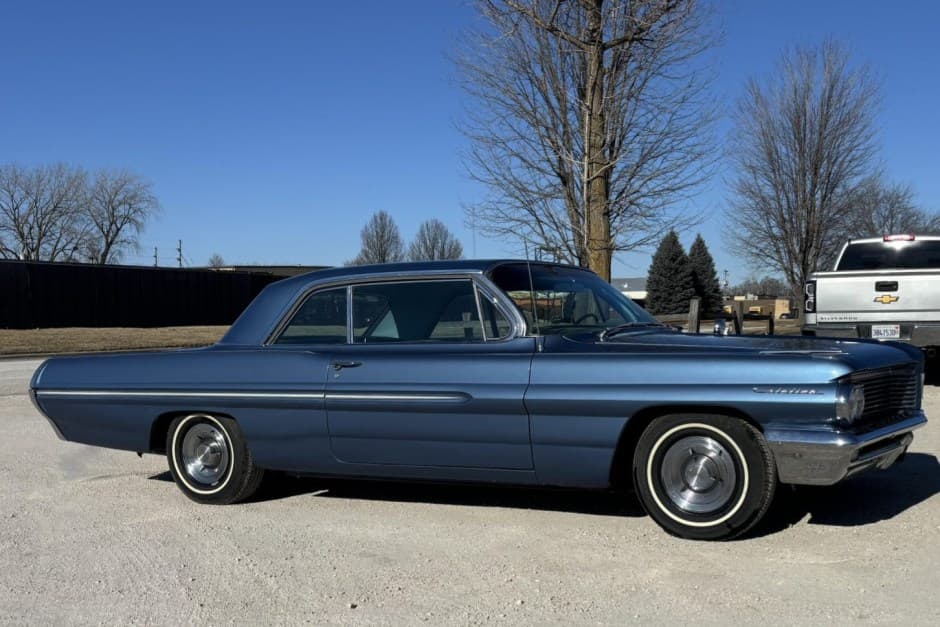 1962 Pontiac Catalina sold for $17,000