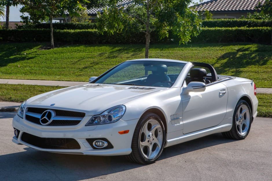 2009 Mercedes-Benz R230 SL sold for $11,000