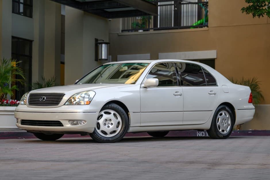 2001 Lexus LS Sedan sold for $15,750