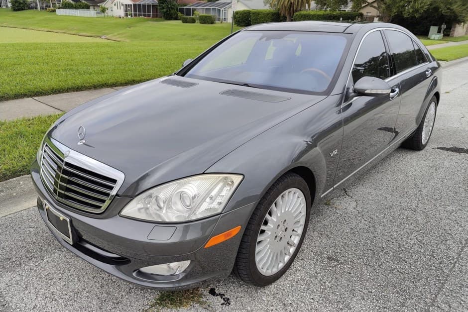 2007 Mercedes-Benz W221 S-Class sold for $12,875