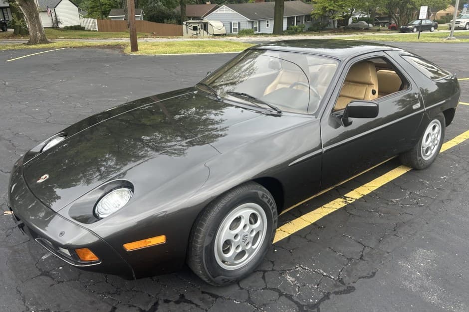 1980 Porsche 928 sold for $52,250