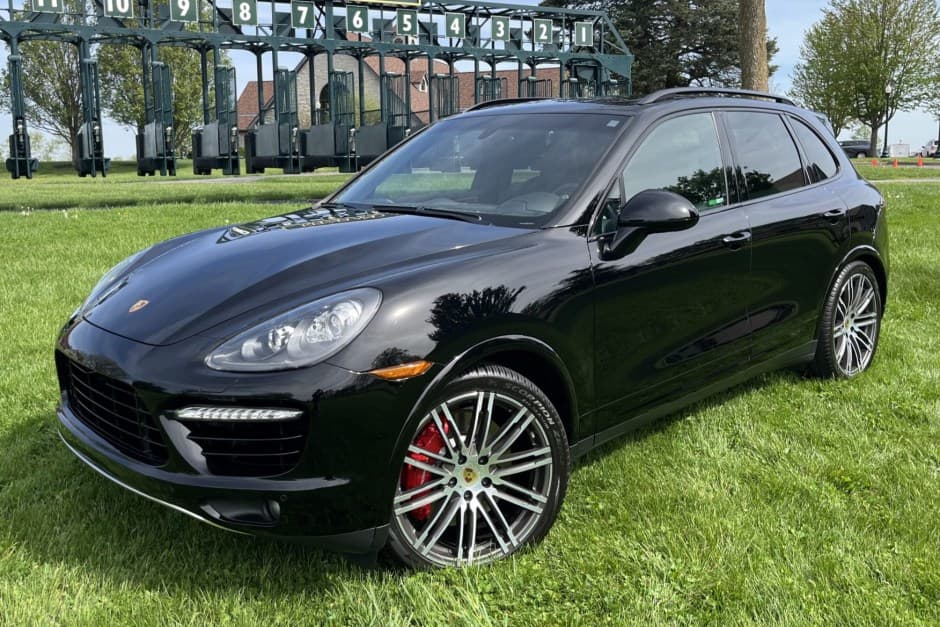 2014 Porsche 958 Cayenne (2011-2018) sold for $27,500