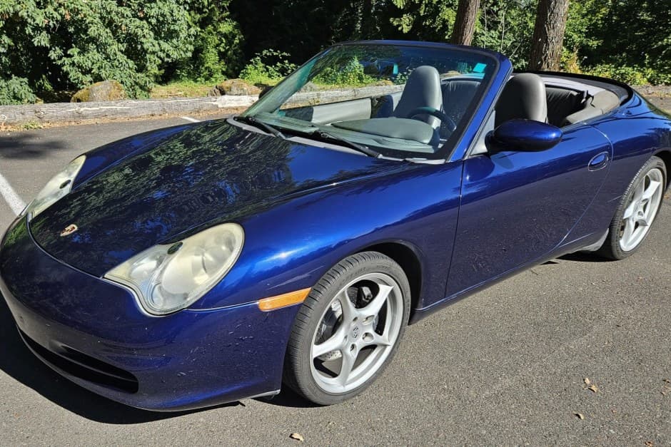 2002 Porsche 996 911 Carrera sold for $21,000