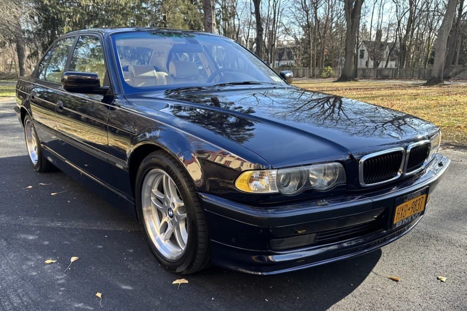 2001 BMW E38 7-Series sold for $13,990