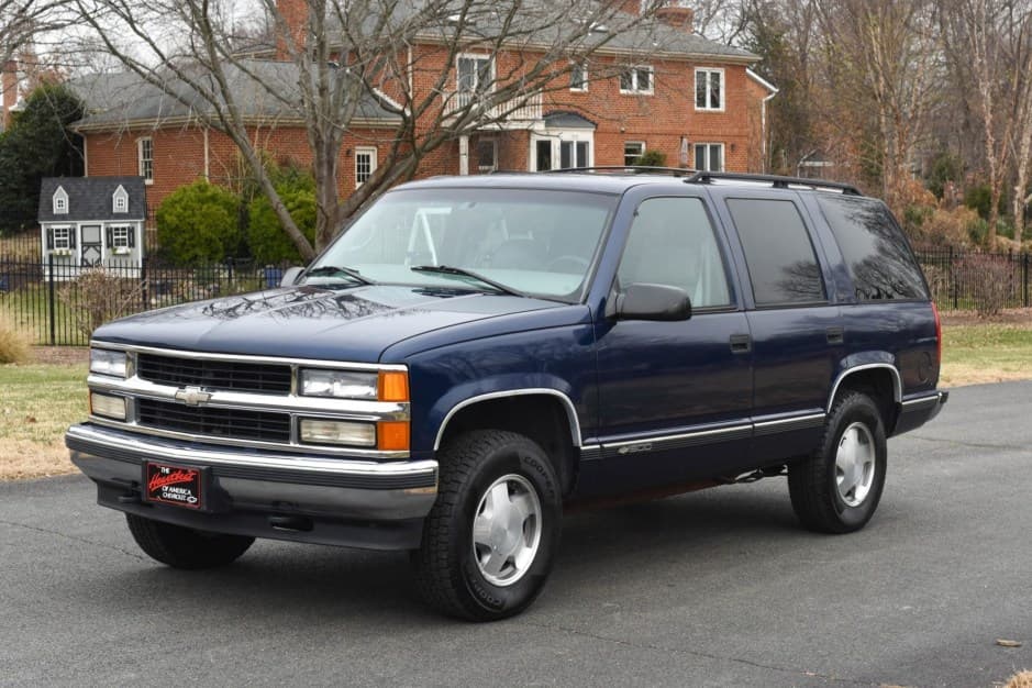 1997 Chevrolet Tahoe GMT400 sold for $13,500