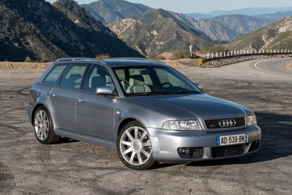 2000 Audi B5 RS4 sold for $43,583