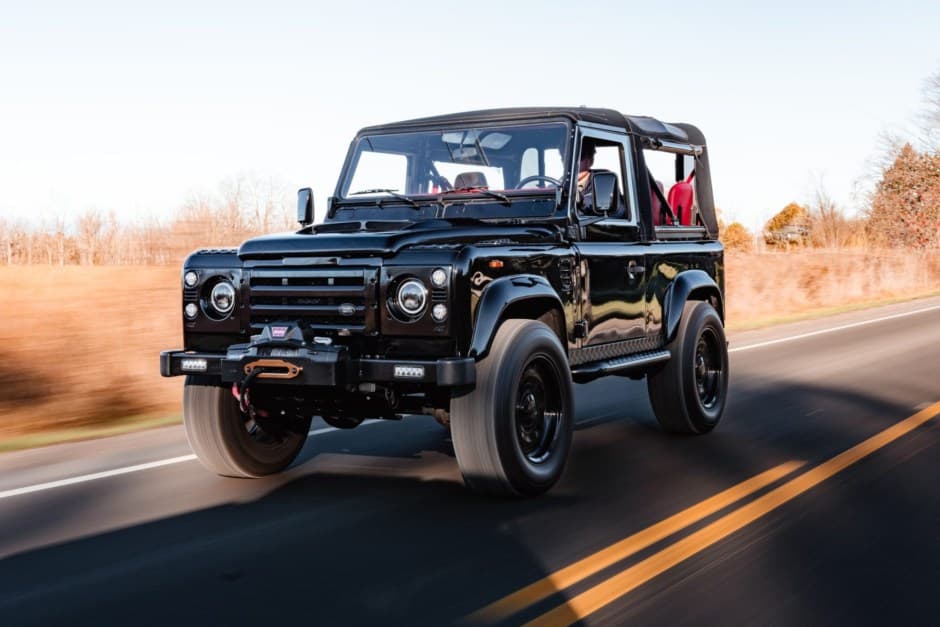 1991 Land Rover 90 / Defender 90 (Euro Spec) sold for $41,500