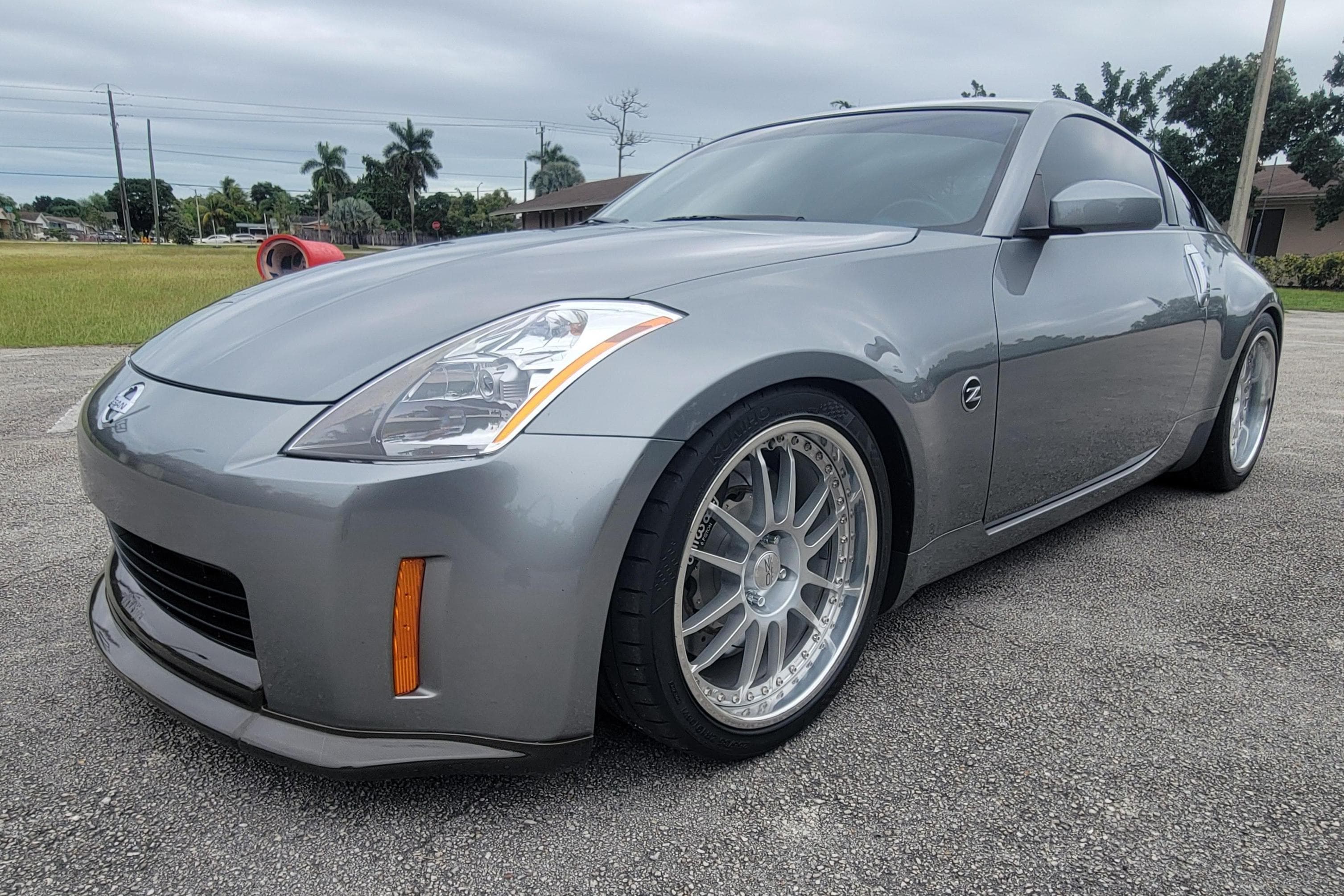 2004 Nissan 350Z sold for $20,500