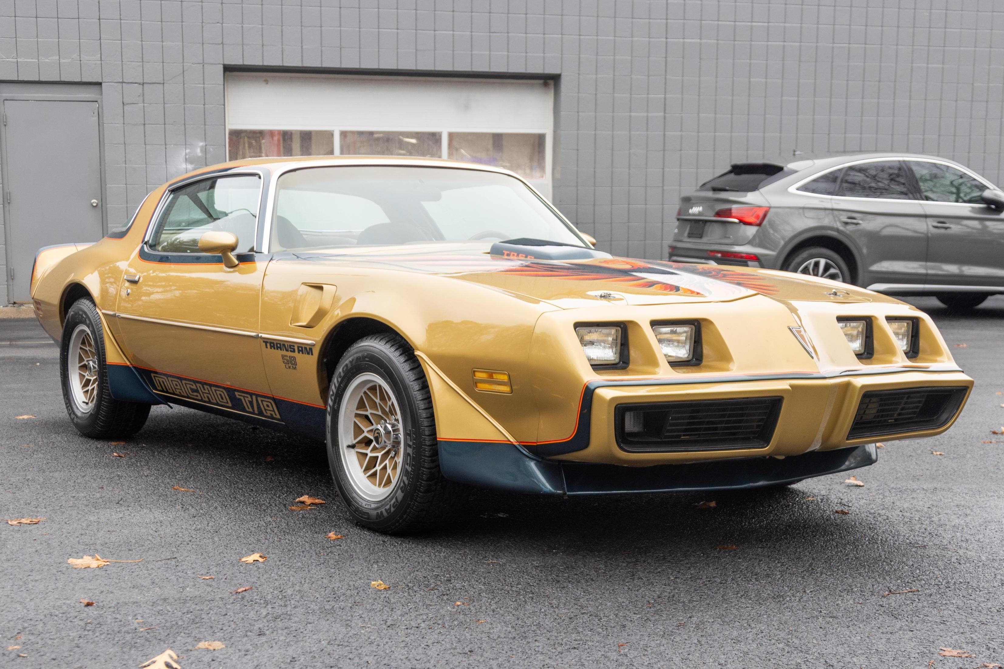 1979 Pontiac Firebird sold for $28,250