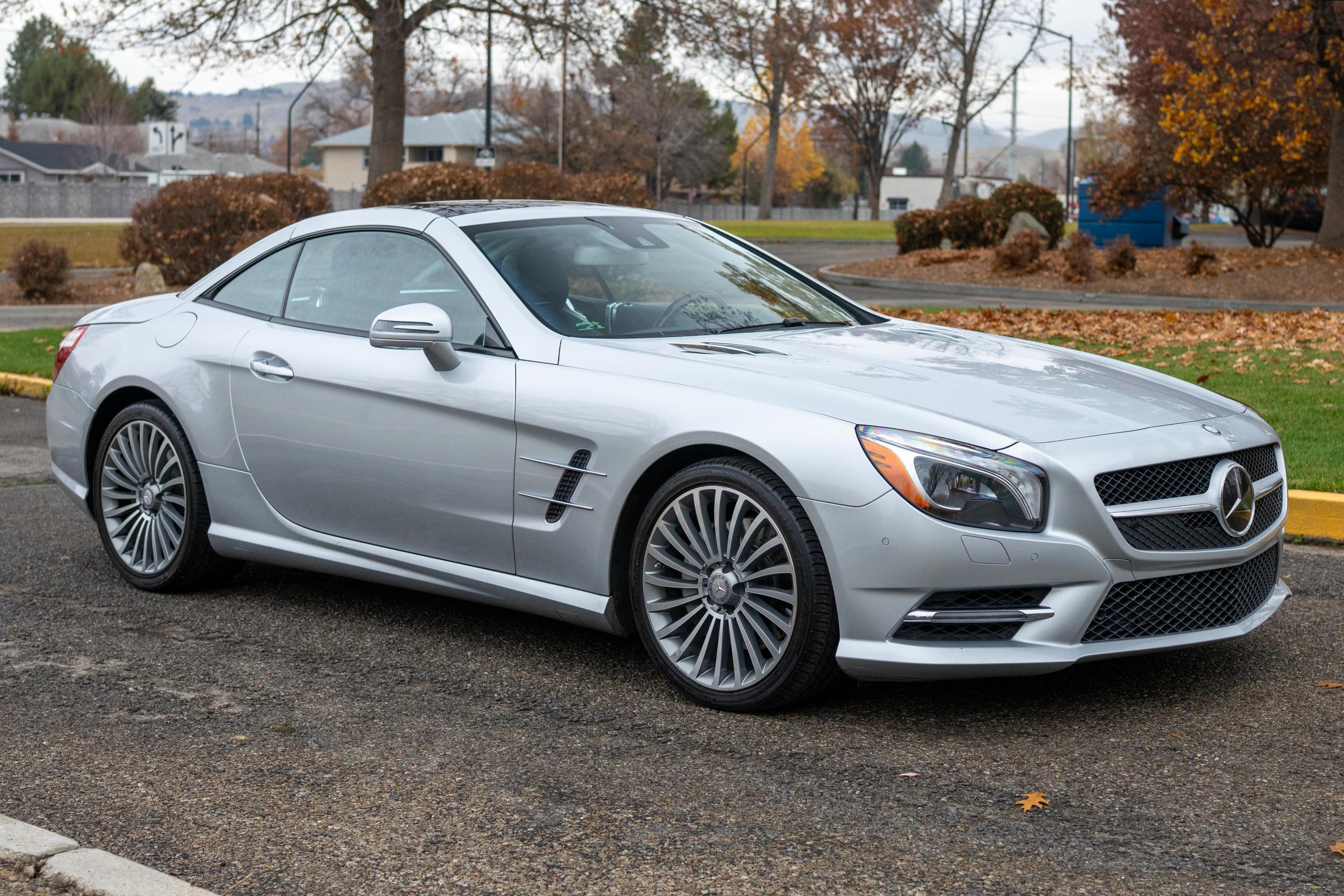 2013 Mercedes-Benz R231 SL sold for $24,250