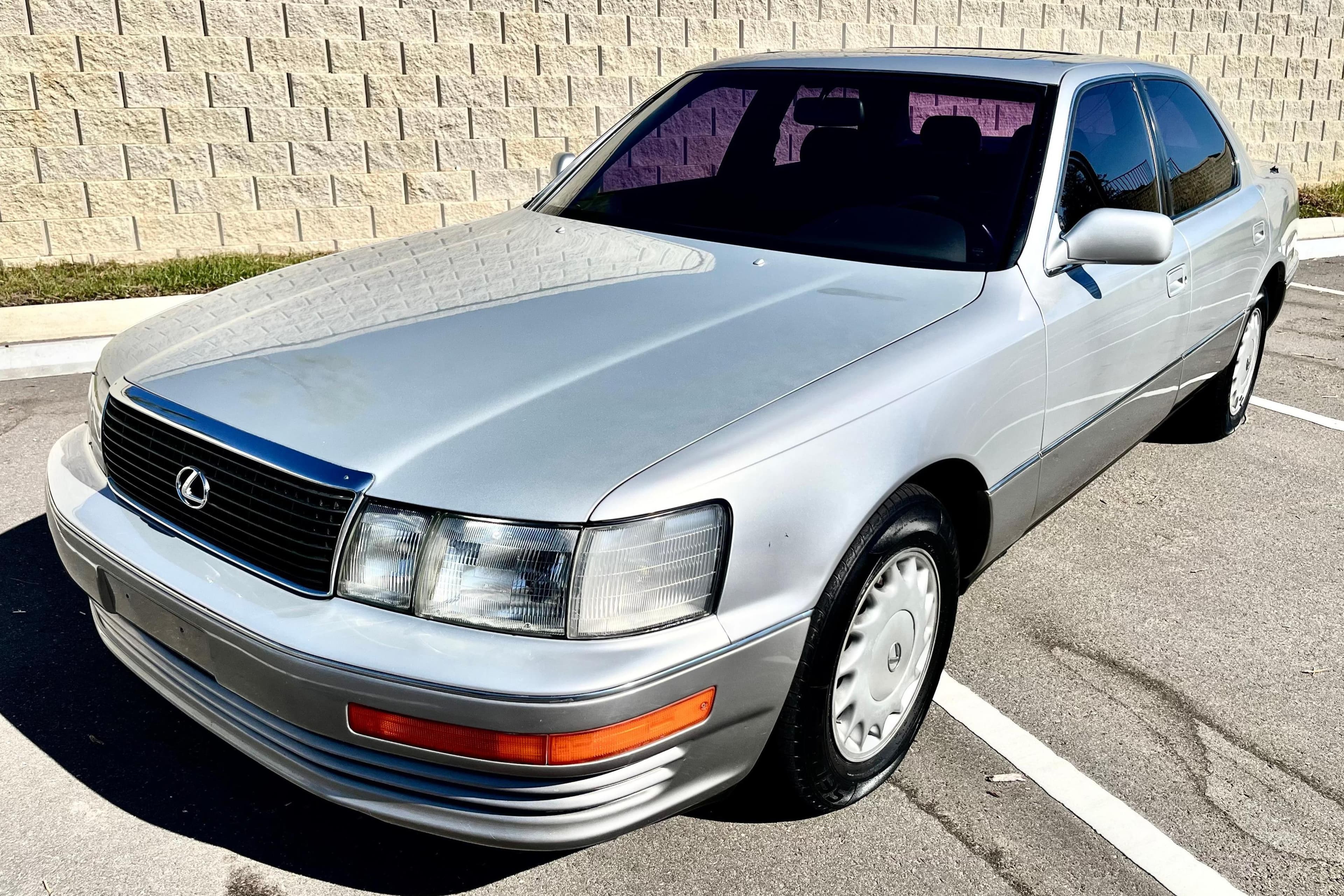 1990 Lexus LS sold for $5,900