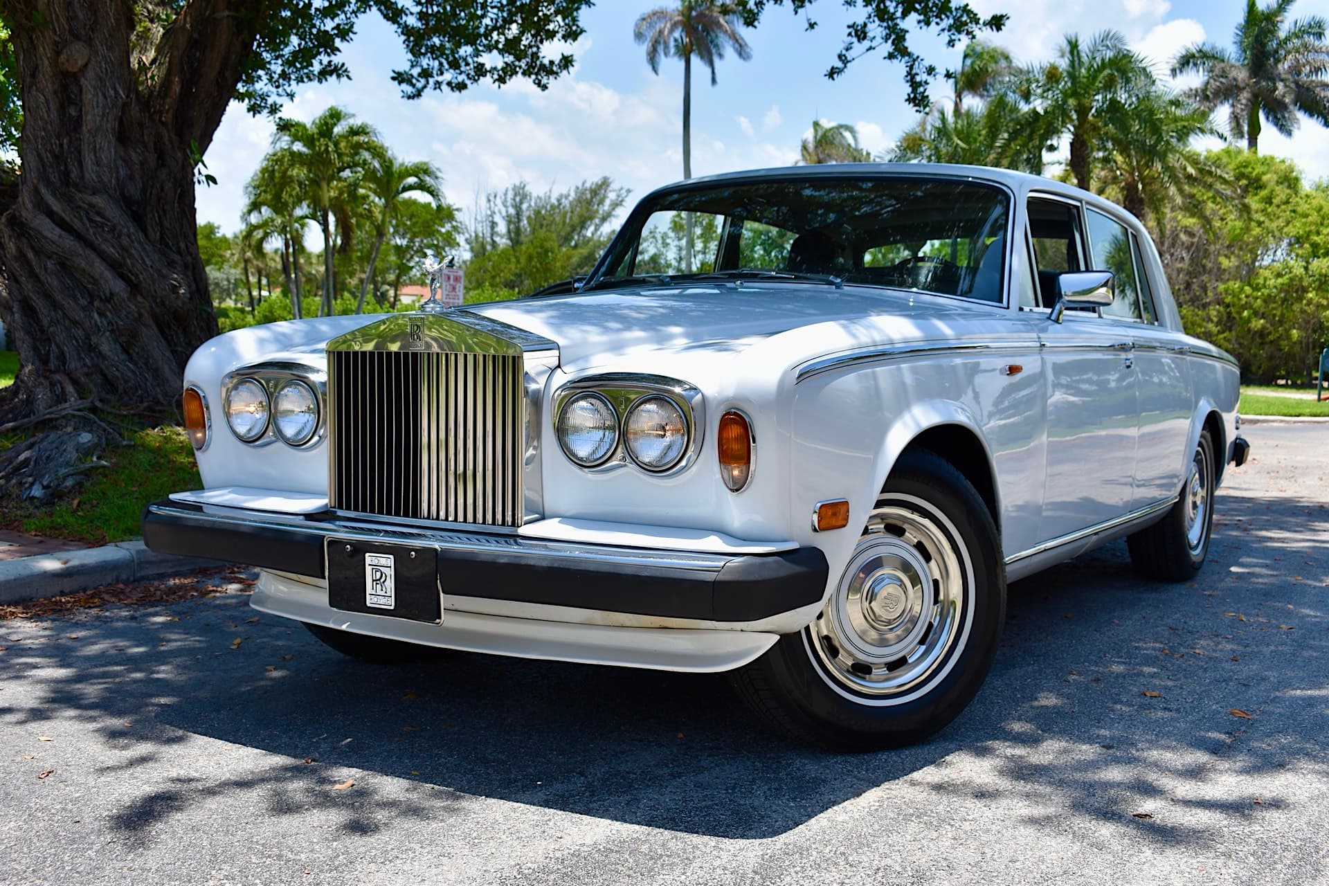 1977 Rolls-Royce Silver Shadow II sold for $0
