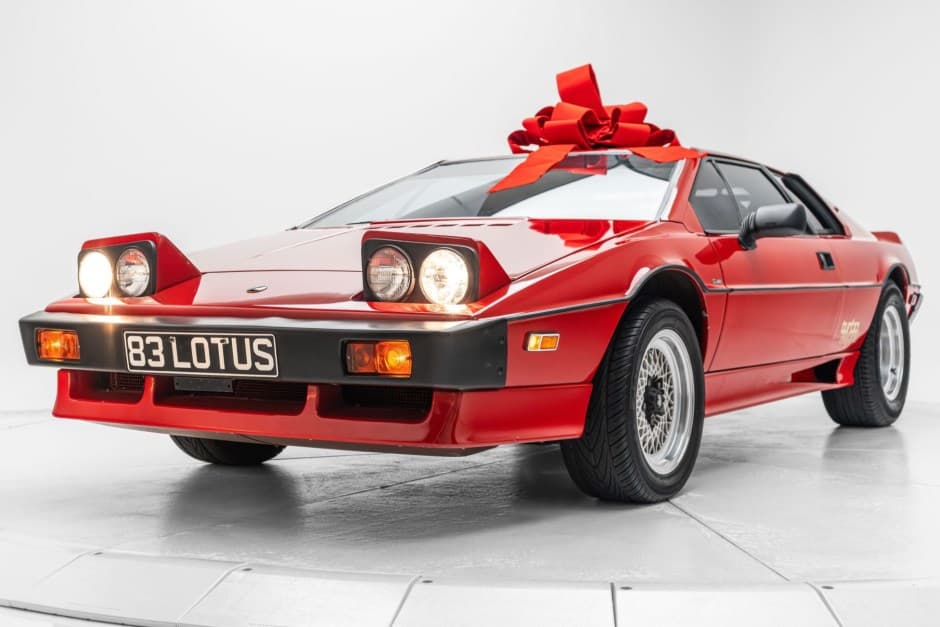 1983 Lotus Esprit sold for $26,777