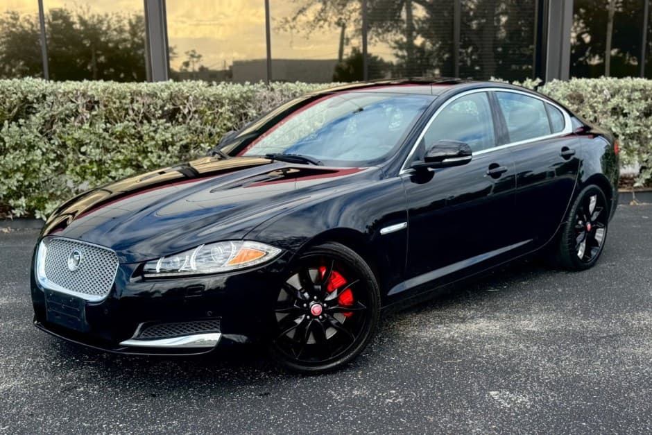 2013 Jaguar XF sold for $11,500