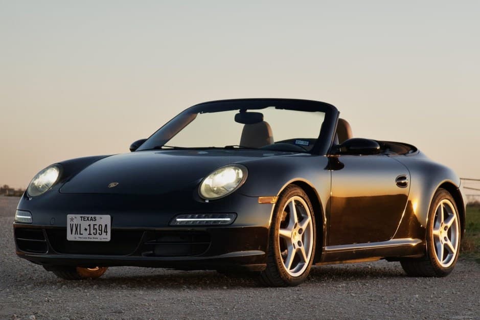2007 Porsche 997 911 Carrera sold for $30,000
