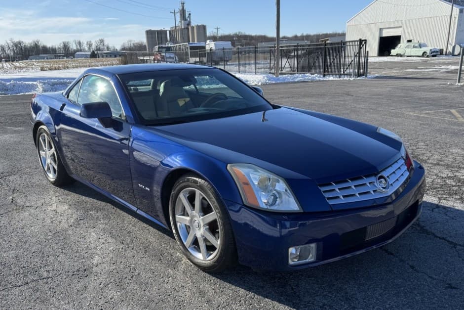 2004 Cadillac XLR sold for $9,704