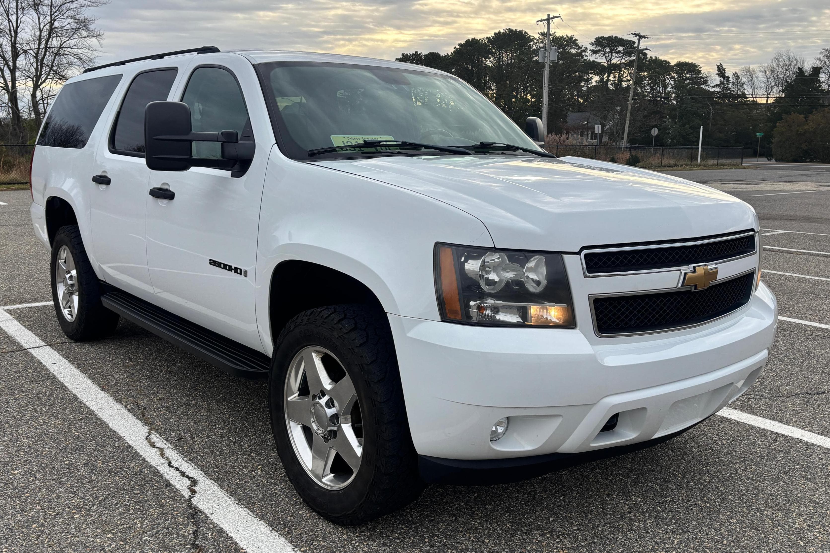 2007 Chevrolet Suburban sold for $16,250