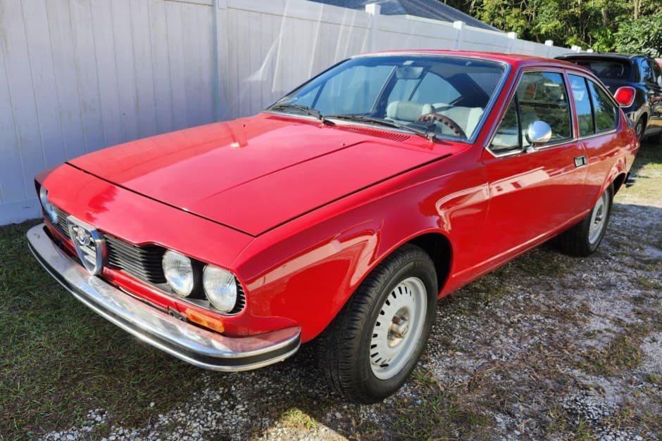 1976 Alfa Romeo Alfetta sold for $6,000