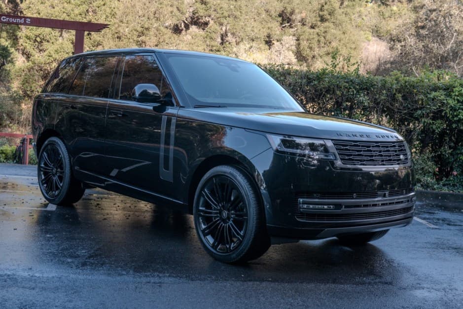 2025 Land Rover Range Rover L460 sold for $110,000