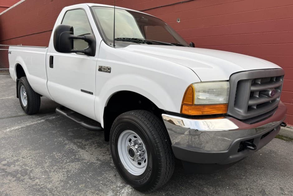 2001 Ford Super Duty 1999-2007 sold for $31,250