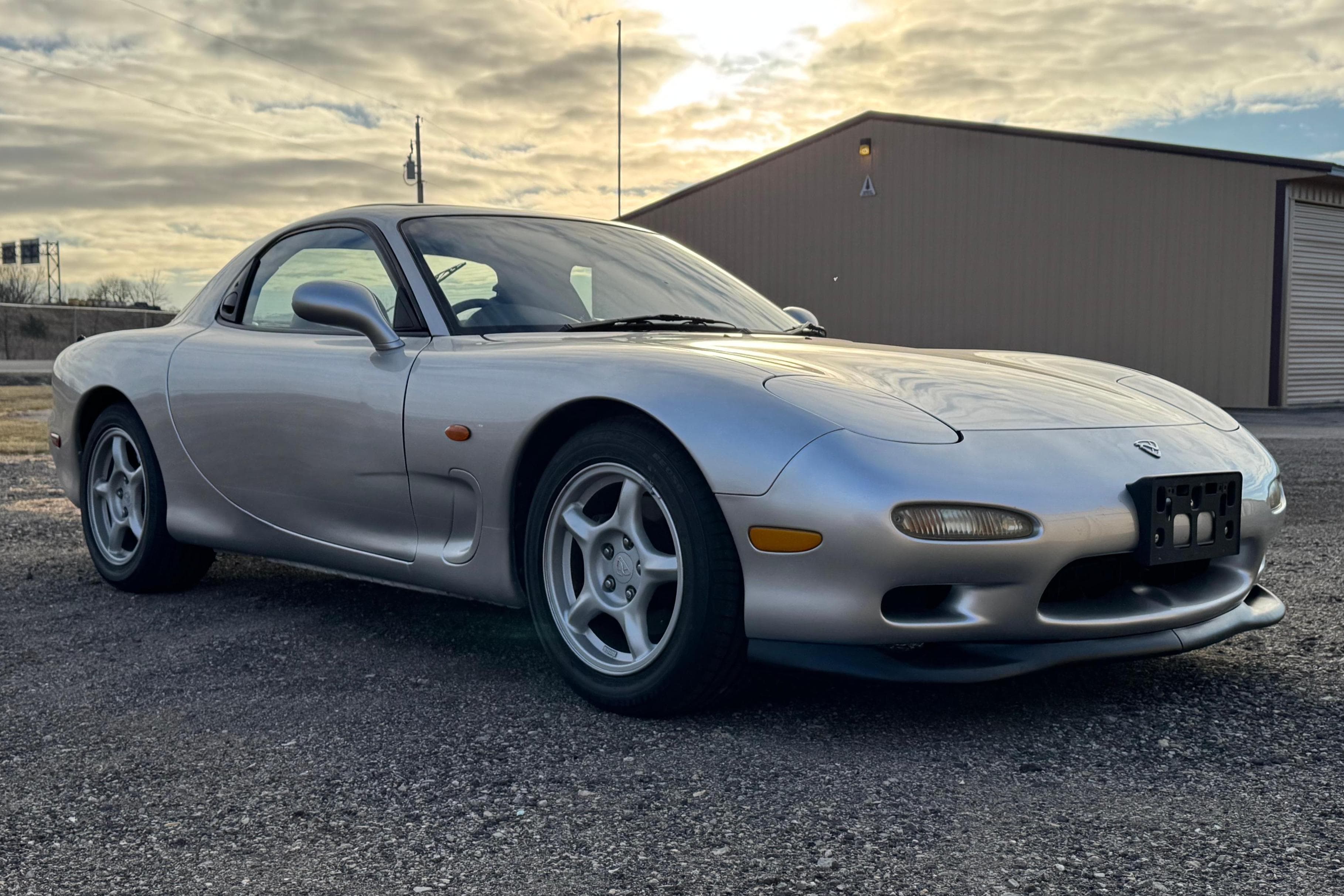 1995 Mazda FD RX-7 sold for $22,250