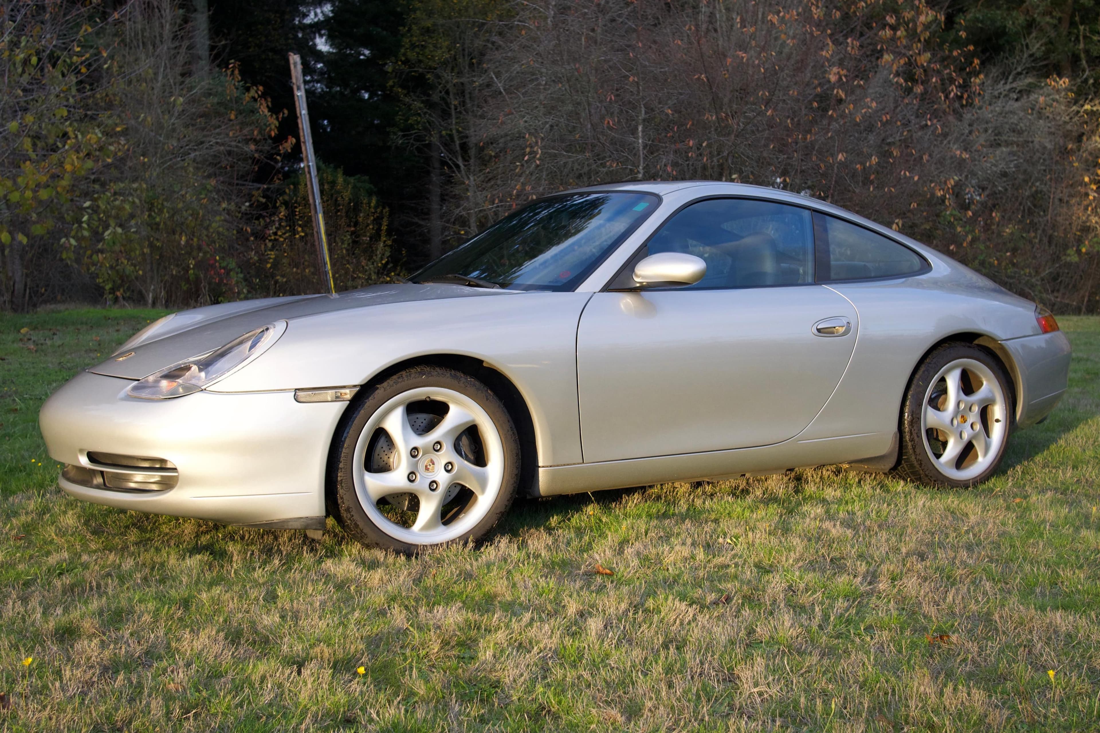 1999 Porsche 996 911 sold for $21,500