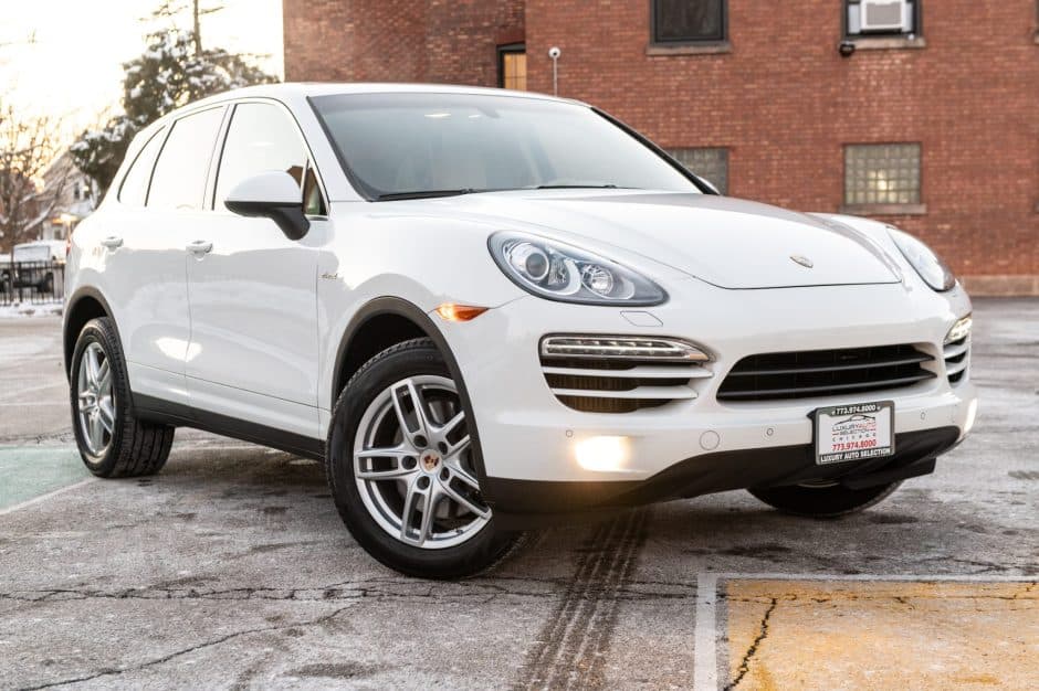2014 Porsche 958 Cayenne (2011-2018) sold for $25,000